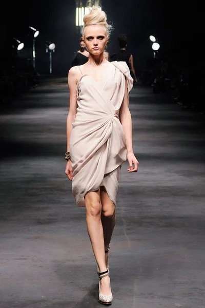 Look 13